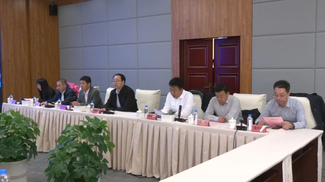 2.27乌拉盖管理区招商座谈会以及签约仪式.mpg_20250227_100542.278.jpg