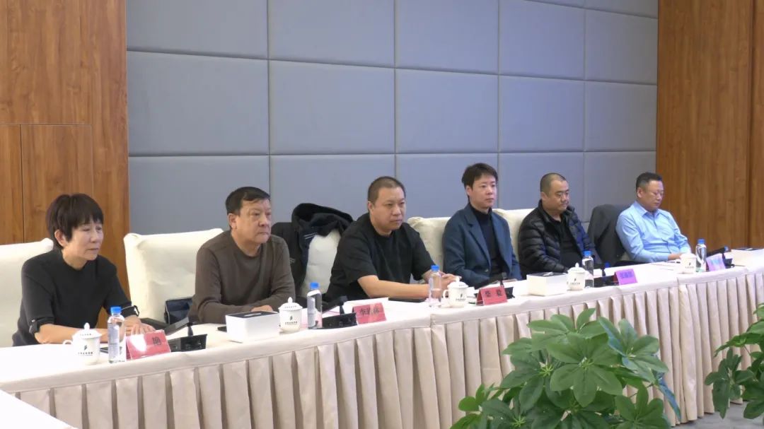 2.27乌拉盖管理区招商座谈会以及签约仪式.mpg_20250227_100525.160.jpg